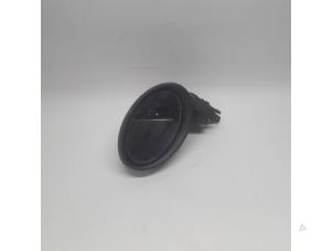 Begagnade Skärmspegel, vänster BMW Mini One/Cooper (R50) 1.6 16V Cooper Pris € 42,00 Marginaltabell erbjuds av Reclycar De Boer BV
