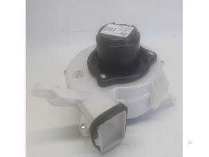 Używane Motorkoeling ventilator Toyota Prius (NHW20) 1.5 16V Cena € 52,50 Procedura marży oferowane przez Reclycar De Boer BV