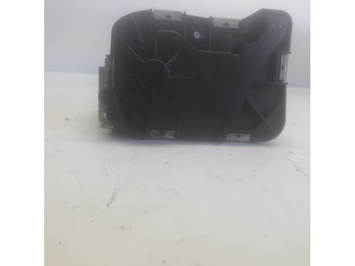 Usagé Boitier papillon Fiat Grande Punto (199) 1.2 Prix € 26,25 Règlement à la marge proposé par Reclycar De Boer BV
