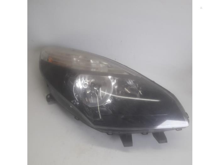 Renault Grand Scenic Headlights, right stock | ProxyParts.com