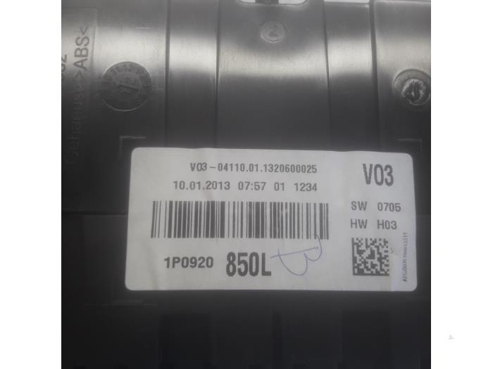 Cuentakilómetros de un Seat Altea (5P1) 1.2 TSI 2013