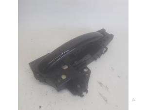 Usados Manija de puerta de 4 puertas derecha detrás Audi A4 (B8) 2.0 TDI 16V Precio € 15,75 Norma de margen ofrecido por Reclycar De Boer BV