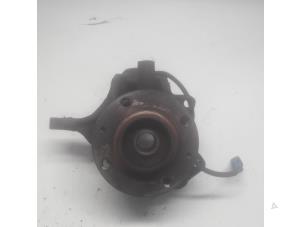 Used Front wheel hub Peugeot 208 I (CA/CC/CK/CL) 1.4 HDi Price € 36,75 Margin scheme offered by Reclycar De Boer BV