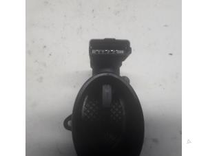 Luftmengenmesser van een Peugeot 3008 I (0U/HU) 1.6 HDiF 16V 2010