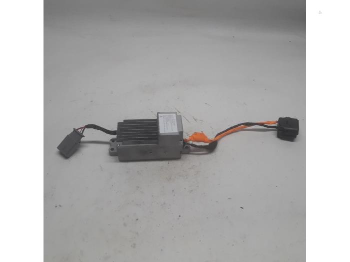 Voltage converter inverter