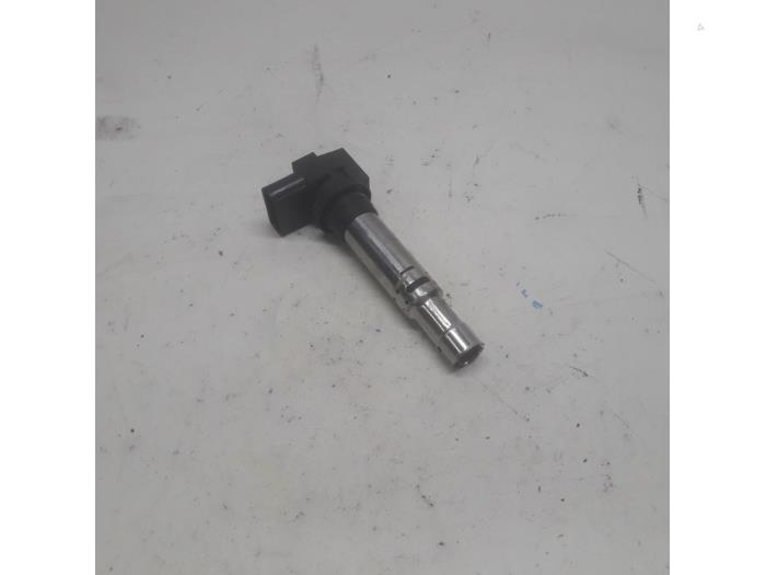Ignition coil from a Volkswagen Eos (1F7/F8) 1.6 FSI 16V 2007