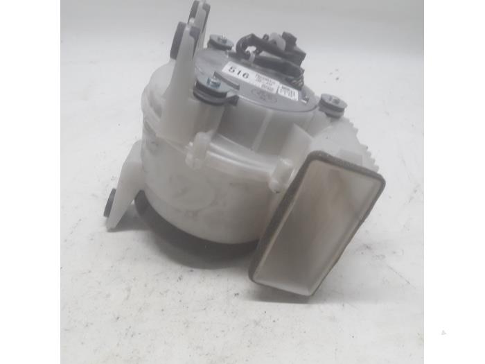 Heating and ventilation fan motor from a Toyota Auris Touring Sports (E18) 1.8 16V Hybrid 2016