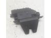 Boot lid lock mechanism from a BMW 3 serie (E90), 2005 / 2011 320d 16V, Saloon, 4-dr, Diesel, 1.995cc, 135kW (184pk), RWD, N47D20C, 2010-03 / 2011-10, PP11; PP12; PP15 2011