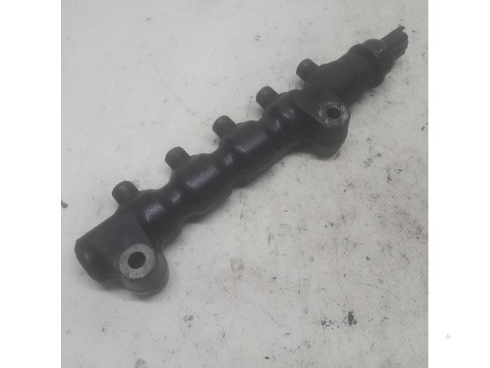 Gebrauchte Kraftstoffverteiler Citroen C4 Picasso (UD/UE/UF) 1.6 HDiF 16V 110 Preis € 42,00 Margenregelung angeboten von Reclycar De Boer BV