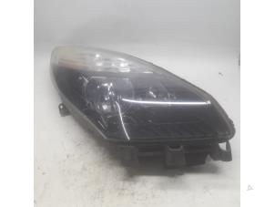 Used Headlight, right Renault Scénic III (JZ) 1.4 16V TCe 130 Price € 157,50 Margin scheme offered by Reclycar De Boer BV