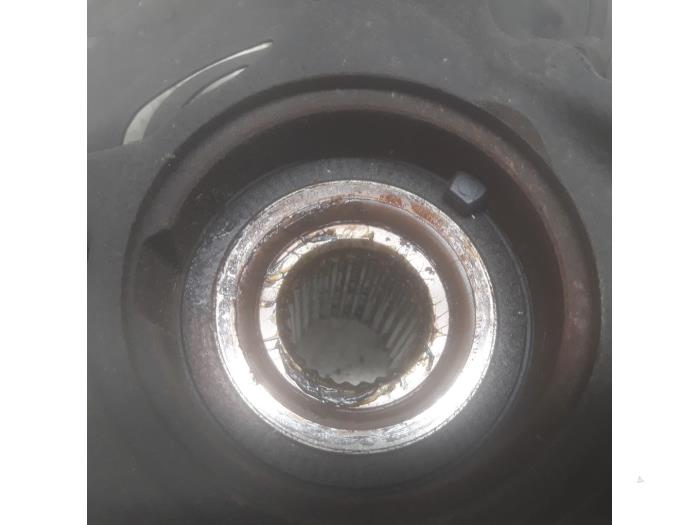 Front wheel hub Ford Fiesta 7 1.5 TDCi 85 - 2444962