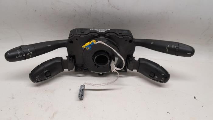 Usados Interruptor combinado columna de dirección Peugeot RCZ (4J) 2.0 HDi 16V FAP Precio € 157,50 Norma de margen ofrecido por Reclycar De Boer BV