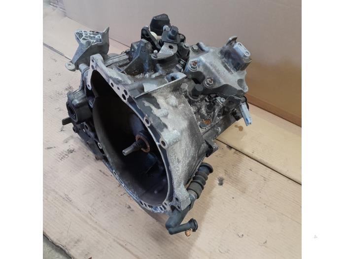 Gearbox from a Peugeot 308 SW (L4/L9/LC/LJ/LR) 1.6 BlueHDi 120 2015