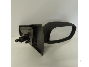 Used Wing mirror, right Renault Clio III (BR/CR) 1.2 16V 75 Price € 26,25 Margin scheme offered by Reclycar De Boer BV