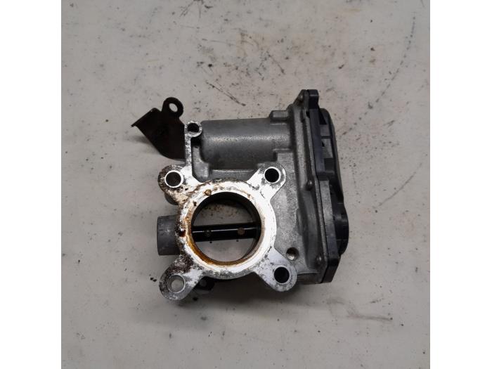 Gebrauchte Drosselklappengehäuse Renault Megane III Berline (BZ) 1.2 16V TCE 115 Preis € 26,25 Margenregelung angeboten von Reclycar De Boer BV
