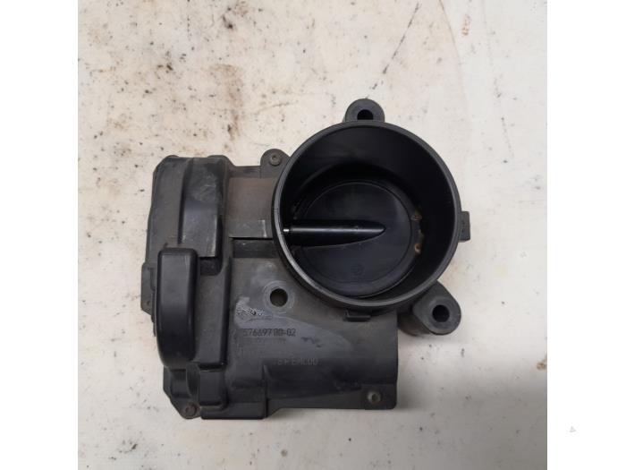 Używane Przepustnica Peugeot 207/207+ (WA/WC/WM) 1.4 16V VTi Cena € 26,25 Procedura marży oferowane przez Reclycar De Boer BV
