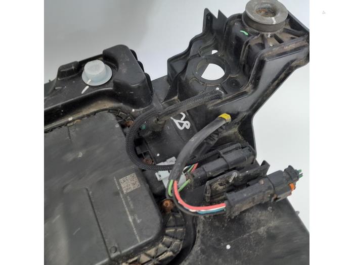 Réservoir Adblue Peugeot 308 SW 1.6 BlueHDi 120 9811106180 BHZ — free download