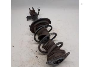 Used Front shock absorber, right Renault Clio IV Estate/Grandtour (7R) 1.5 Energy dCi 90 FAP Price € 36,75 Margin scheme offered by Reclycar De Boer BV