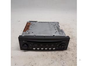 Used Radio CD player Peugeot 207/207+ (WA/WC/WM) 1.4 16V Price € 78,75 Margin scheme offered by Reclycar De Boer BV