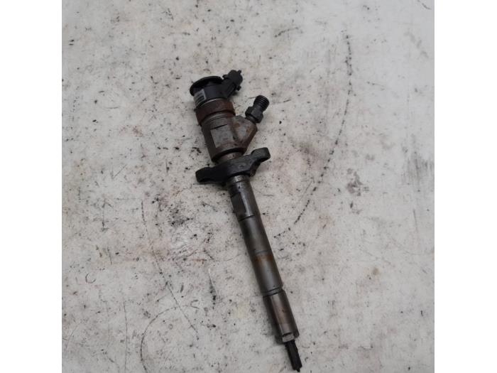 Usagé Injecteurs Peugeot 207 SW (WE/WU) 1.6 HDi 16V Prix € 73,50 Règlement à la marge proposé par Reclycar De Boer BV