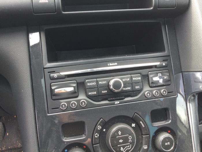 Radioodtwarzacz CD z Peugeot 3008 I (0U/HU) 1.6 VTI 16V 2011