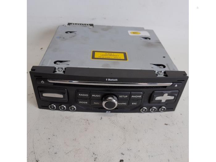 Radioodtwarzacz CD z Peugeot 3008 I (0U/HU) 1.6 VTI 16V 2011