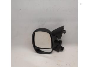 Used Wing mirror, left Renault Trafic New (FL) 2.0 dCi 16V 90 Price € 42,00 Margin scheme offered by Reclycar De Boer BV