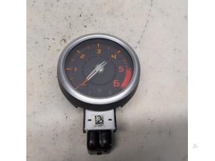 Used Tachometer Renault Twingo II (CN) 1.5 dCi 90 FAP Price € 52,50 Margin scheme offered by Reclycar De Boer BV