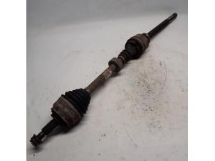Used Front drive shaft, right Renault Espace (JK) 2.0 Turbo 16V Grand Espace Price € 42,00 Margin scheme offered by Reclycar De Boer BV