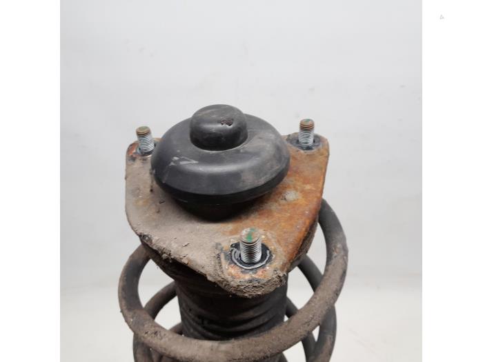 Stoßdämpfer rechts vorne Hyundai iX35 2.0 CRDi 16V 4x4 - 546612Y001 