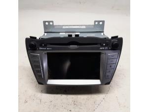 Used Radio CD player Hyundai iX35 (LM) 2.0 CRDi 16V 4x4 Price € 1.050,00 Margin scheme offered by Reclycar De Boer BV