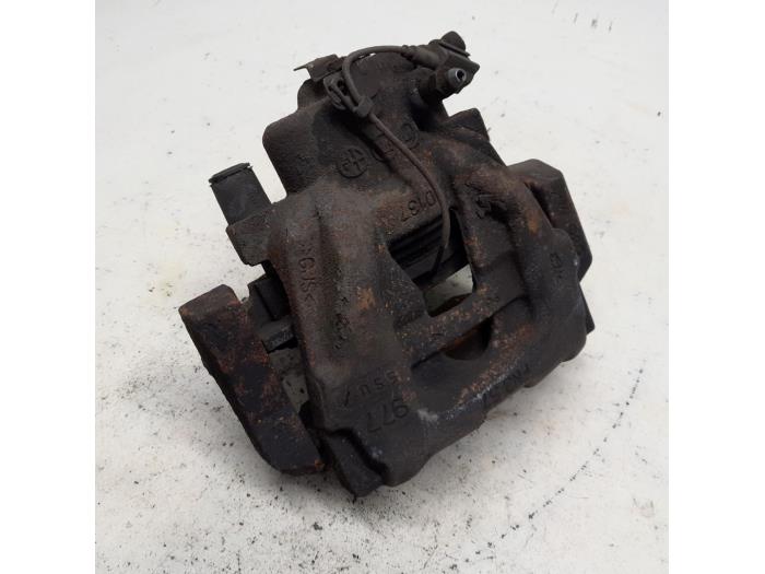 Gebrauchte Bremszange links vorne Fiat Doblo Cargo (263) 2.0 D Multijet Preis € 15,75 Margenregelung angeboten von Reclycar De Boer BV