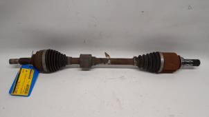 Used Front drive shaft, left Renault Clio IV (5R) 1.5 Energy dCi 90 FAP Price € 42,00 Margin scheme offered by Reclycar De Boer BV