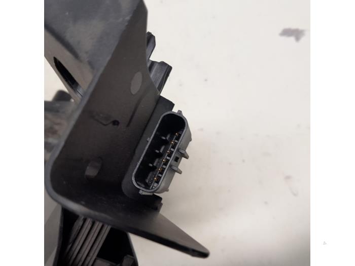 Throttle pedal position sensor from a Volkswagen Golf Plus (5M1/1KP) 1.6 BiFuel 2009