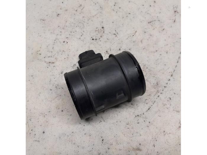 Used Airflow meter Fiat Freemont 2.0 MultiJet 140 16V Price € 78,75 Margin scheme offered by Reclycar De Boer BV