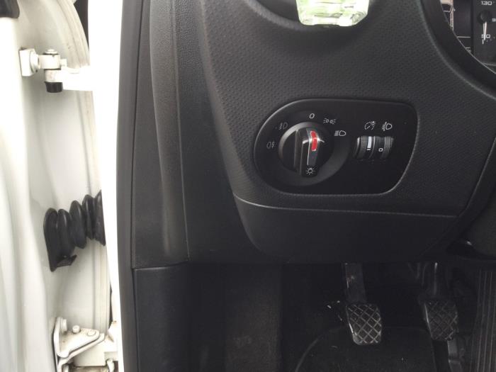 Interruptor de luz de un Seat Leon (1P1) 1.2 TSI 2011