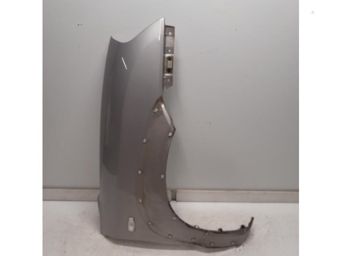 Front wing, right from a Hyundai Tucson (JM) 2.0 CRDi 16V 4x4 2005