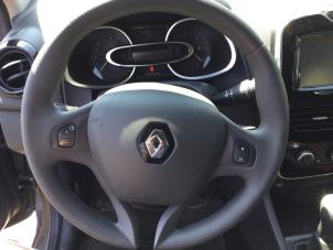 Used Steering wheel Renault Clio IV (5R) 0.9 Energy TCE 90 12V Price € 105,00 Margin scheme offered by Reclycar De Boer BV