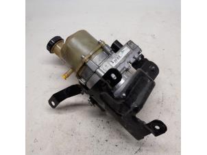 Used Electric power steering unit Dacia Duster (HS) 1.6 SCe 115 16V Price € 210,00 Margin scheme offered by Reclycar De Boer BV