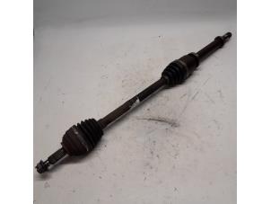 Used Front drive shaft, right Renault Clio III Estate/Grandtour (KR) 1.2 16V TCE 100 Price € 36,75 Margin scheme offered by Reclycar De Boer BV