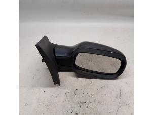 Used Wing mirror, right Renault Clio III Estate/Grandtour (KR) 1.2 16V TCE 100 Price € 31,50 Margin scheme offered by Reclycar De Boer BV