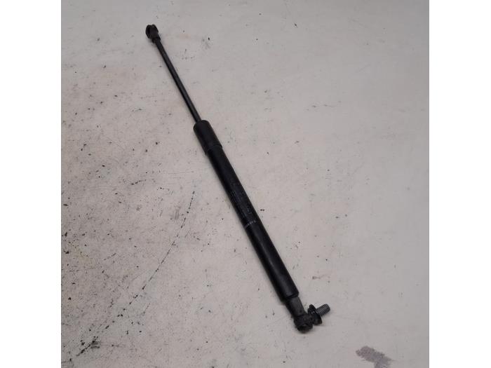 Rear gas strut, right from a Dacia Duster (HS) 1.6 SCe 115 16V 2016