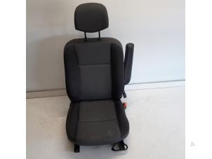 Used Seat, right Renault Master IV (FV) 2.3 dCi 125 16V FWD Price € 630,00 Margin scheme offered by Reclycar De Boer BV