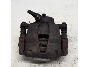 Used Front brake calliper, right Fiat Bravo (198A) 1.4 16V Price € 15,75 Margin scheme offered by Reclycar De Boer BV