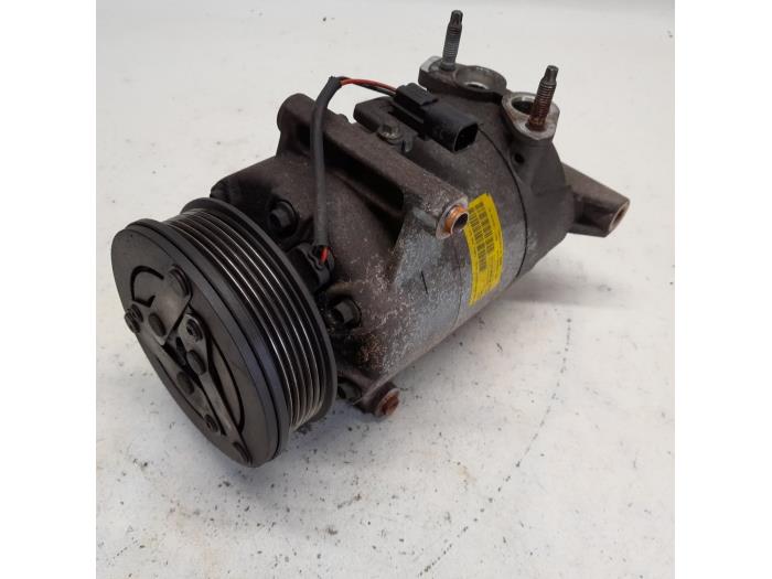 Air conditioning pump from a Ford Transit Custom 2.2 TDCi 16V 2013