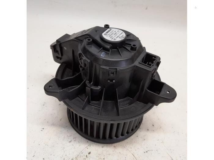 Heating and ventilation fan motor from a Ford Transit Custom 2.2 TDCi 16V 2013
