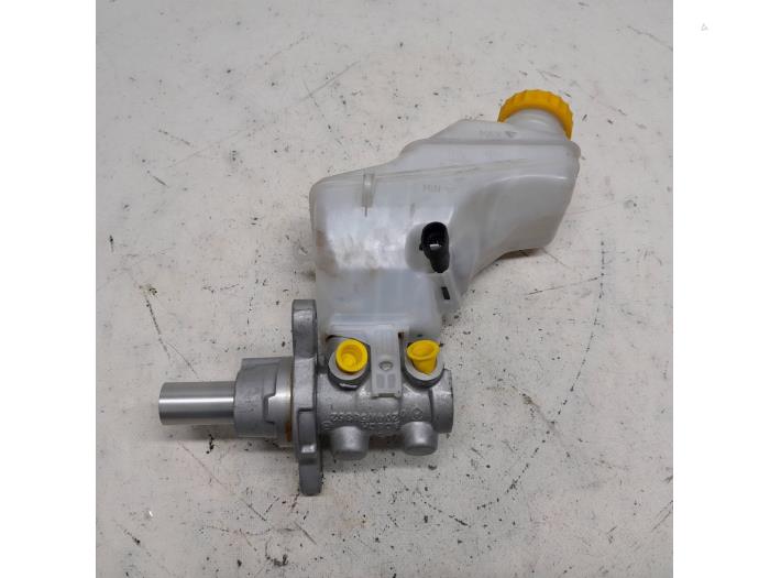 Used Master cylinder Peugeot Bipper (AA) 1.4 HDi Price € 21,00 Margin scheme offered by Reclycar De Boer BV