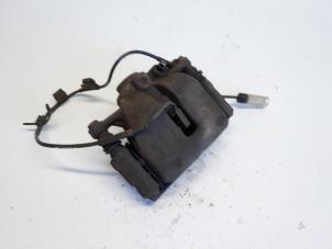 Used Front brake calliper, left Mini Mini (R56) 1.6 16V Cooper Price € 21,00 Margin scheme offered by Reclycar De Boer BV