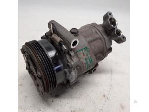 Used Air conditioning pump Renault Twingo (C06) 1.2 16V Price € 78,75 Margin scheme offered by Reclycar De Boer BV