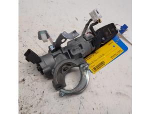 Used Ignition lock + key Kia Picanto (TA) 1.2 16V Price € 42,00 Margin scheme offered by Reclycar De Boer BV